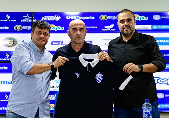 CSA apresenta oficialmente Itamar Schülle como novo treinador para a temporada 2026