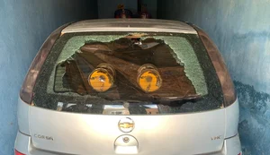 Homem quebra carro e janela da casa do irmão em Coité do Nóia