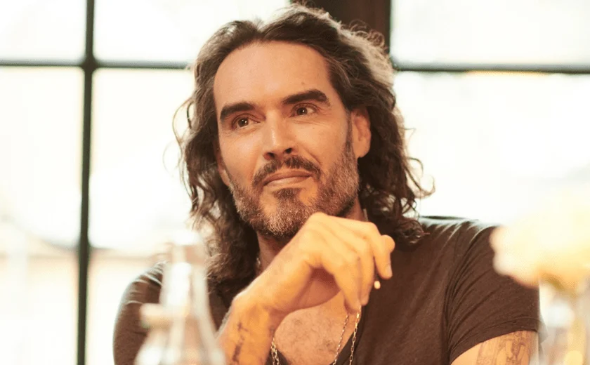 Russell Brand, ex-marido de Katy Perry, é alvo de novas acusações de estupro e agressão sexual