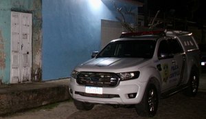 Polícia Científica detalha procedimentos em residência de Penedo onde três pessoas passaram mal após almoço