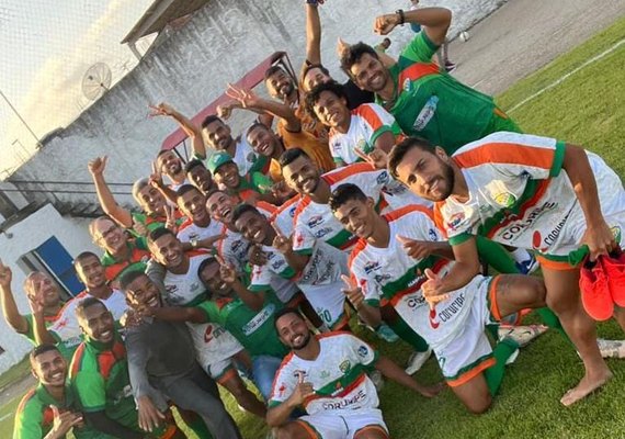 Coruripe goleia FF Atalaiense e avança rumo à classificação