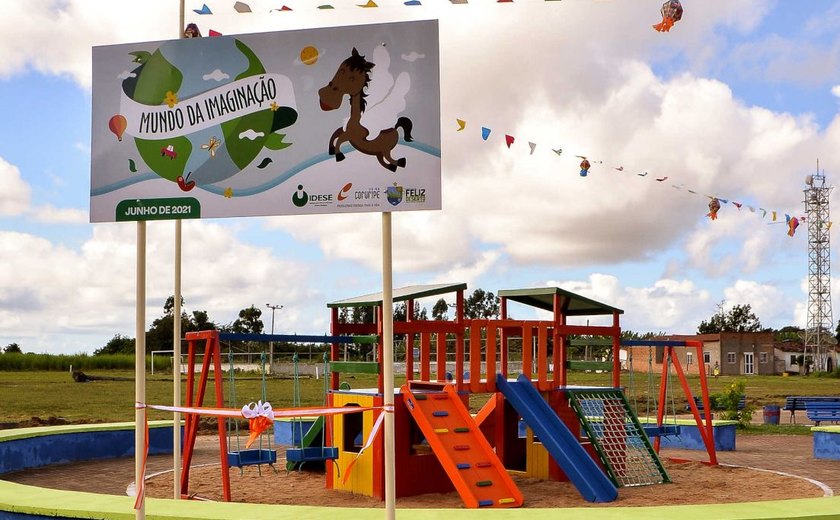 Usina Coruripe doa parque infantil para moradores de comunidade em Feliz Deserto