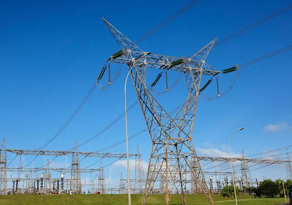 Consumidores poderão escolher fornecedores de energia a partir de 2027