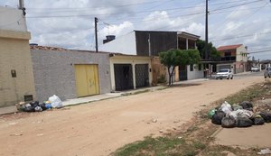 População de vários bairros de Maceió denuncia não recolhimento de lixo
