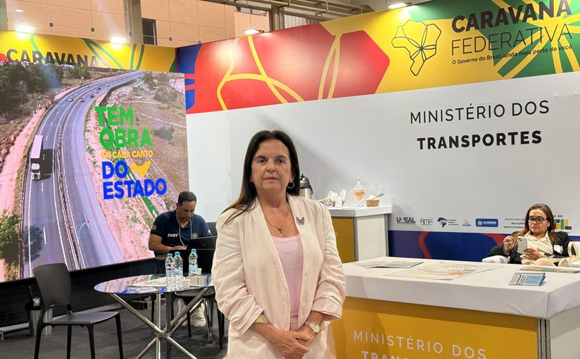 Deputada participa da assinatura da ordem de serviço para duplicação da BR-316