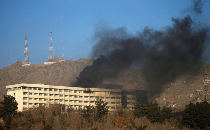 Número de mortos em ataque a hotel de Cabul chega a 40
