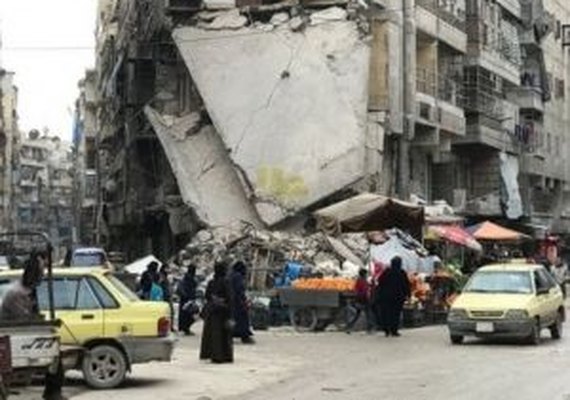 Sírios iniciam a grande tarefa de reconstruir a cidade de Aleppo