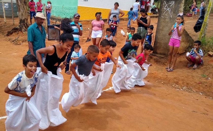 Arapiraca: associação promove festa das crianças em comunidade rural