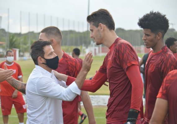 Ramon deve fazer mudanças no time titular do CRB
