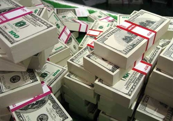 Dólar recua nesta quinta-feira e chega a ser cotado abaixo de R$ 3,40