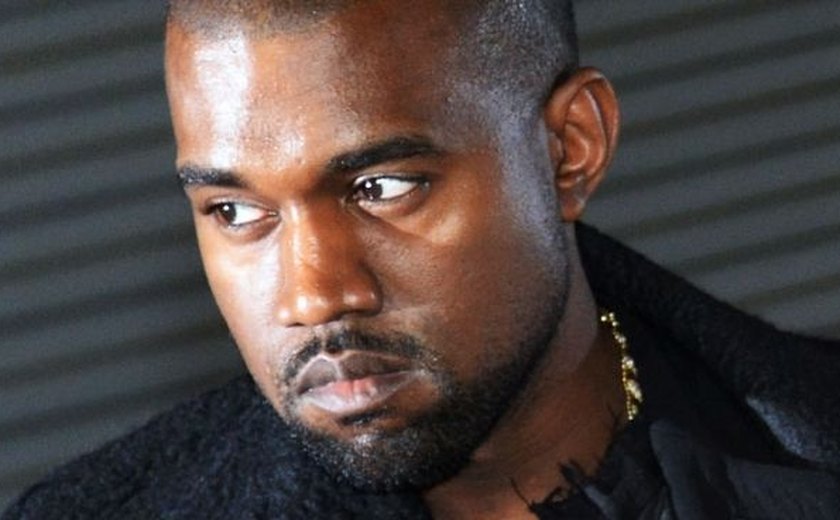 Rapper Kanye West está paranoico e dificulta trabalho dos médicos, diz TMZ