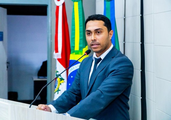 Vereador critica leilão que pode deixar mais de 5 mil usuários do Caps sem assistência