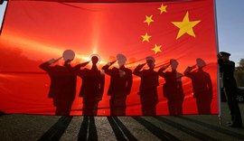 China estuda adotar penas de três anos por desrespeito a hino e bandeira