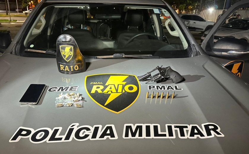 Armas são apreendidas pela PM durante denúncias em Maceió