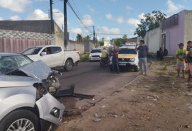 Motorista é preso por embriaguez após colisão na Durval de Góes Monteiro
