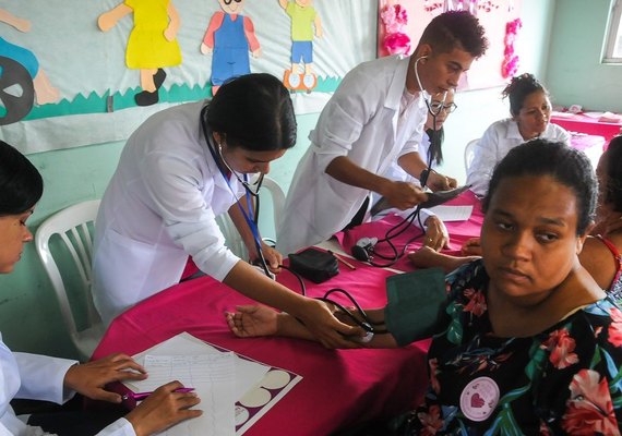 Maceió Rosa realiza mutirão de saúde da mulher neste sábado