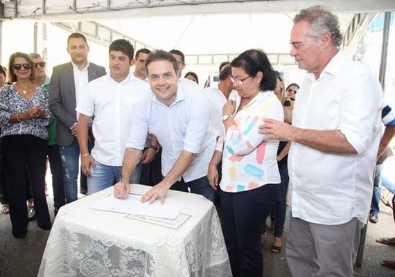 Governador participa de comício e reafirma compromisso com Porto Calvo