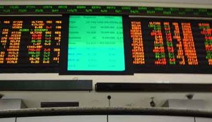 Bovespa opera em alta nesta quarta, acima de 76 mil pontos