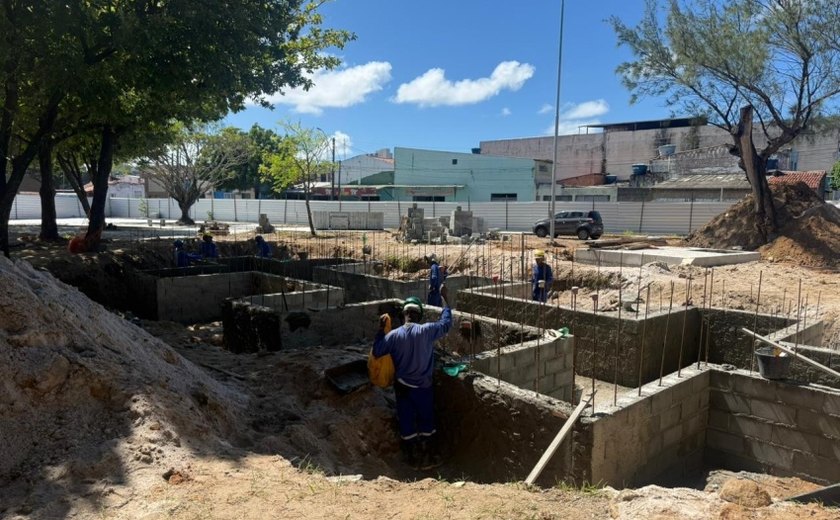 Praça da Faculdade passa por requalificação completa