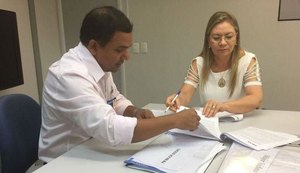 Prefeita assina convênio com a Caixa para realização de obras em Major Isidoro