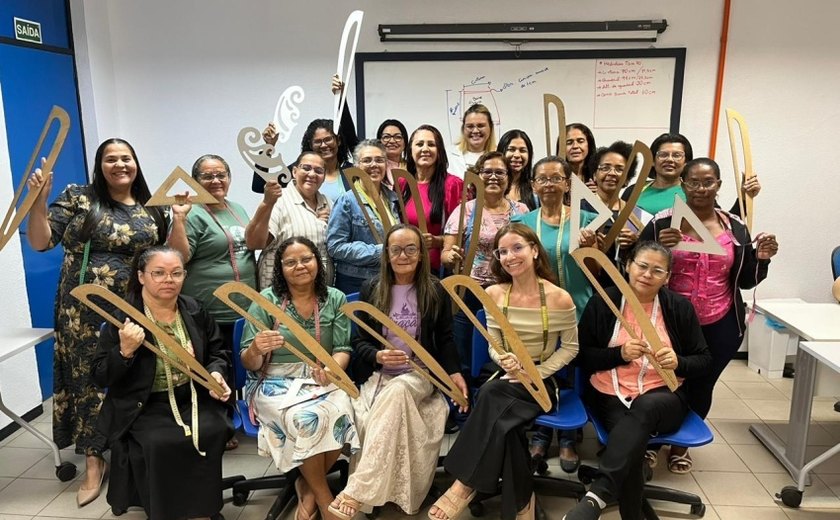 Usuárias do programa Acessuas Trabalho iniciam curso de costureiro sob medida