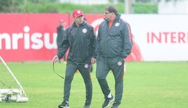 Após empate com Vila Nova, Internacional anuncia demissão de Guto Ferreira