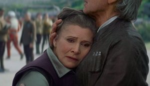 Carrie Fisher, a 'princesa Leia' de Star Wars, sofre ataque cardíaco durante voo