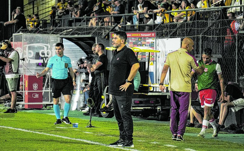 CRB segue em silêncio sobre contratações