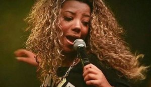 Ludmilla passa por cirurgia de emergência após problema com silicone