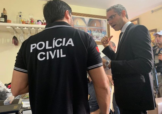 Operação prende três empresários e ex-funcionária por fraude fiscal