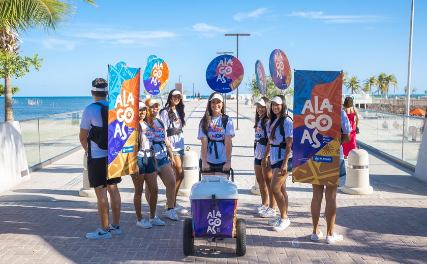 Secretaria de Turismo realiza ação de marketing em praias de Alagoas