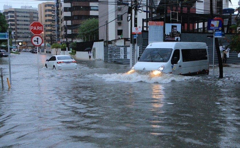 Chuvas: Inmet emite sinal de alerta para Maceió