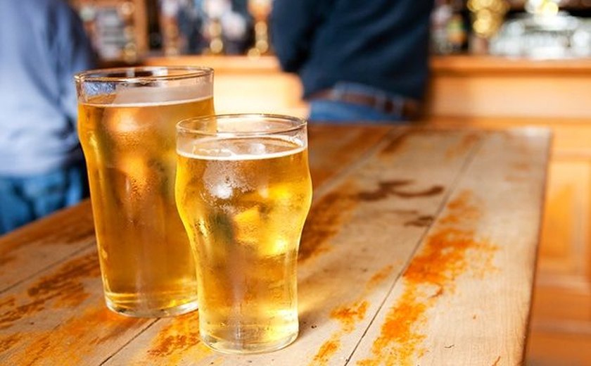 Empresa vai retirar lote de cerveja contaminada de circulação