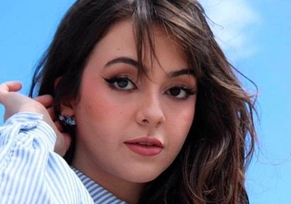 Atriz Klara Castanho revela gravidez após estupro e diz que entregou bebê para adoção