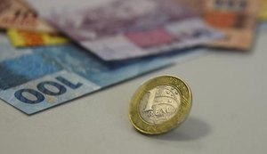 Salário mínimo tem menor reajuste em 24 anos e será de R$ 954 a partir do dia 1°