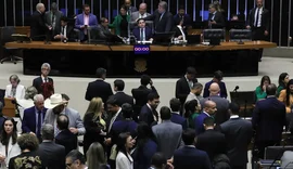 Câmara aprova texto que dificulta denúncia criminal contra parlamentar