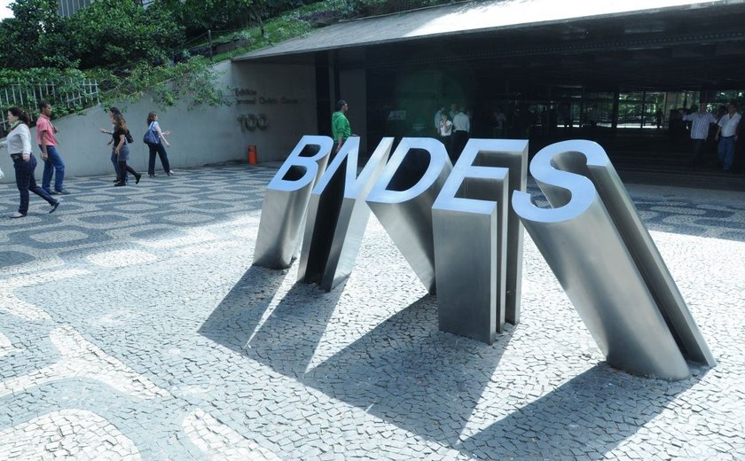 BNDES abre linha de crédito para pequenas empresas atuarem na China