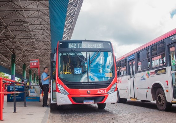 DMTT define programação especial de ônibus para feriado e domingos de dezembro
