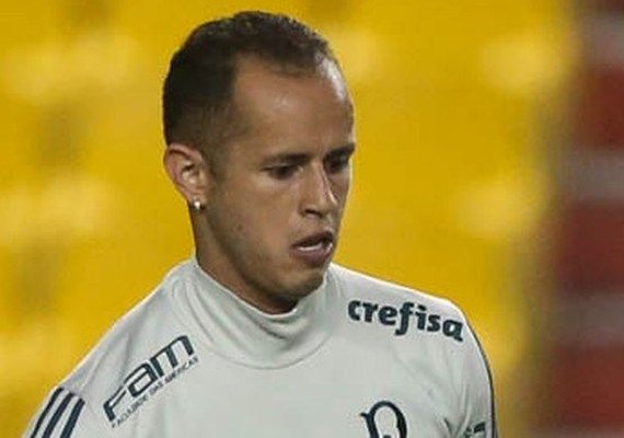 Filho de Guerra sofre acidente doméstico e é internado; meia volta ao Brasil