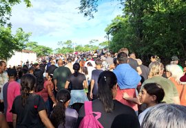 Arapiraquenses sobem o Morro Santo e mantém tradição há 39 anos