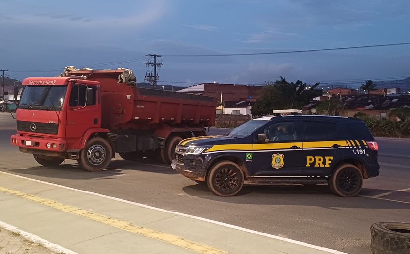 PRF recupera caminhão roubado em União dos Palmares
