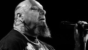 Paul Di'Anno, ex-vocalista do Iron Maiden, morre aos 66 anos