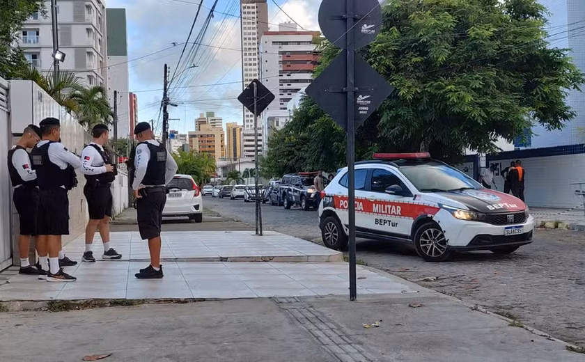 Corpo de mulher é encontrado queimado em área residencial de João Pessoa