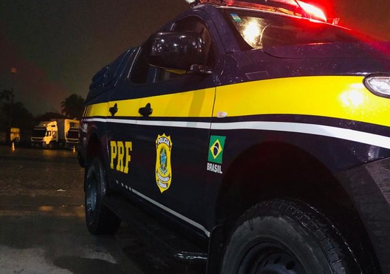 PRF prende homem por embriaguez ao volante, em Rio Largo