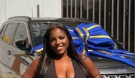 Saiba quem é 'Diva do Cras', influenciadora de Sergipe que perdeu Bolsa Família após exibir carro de luxo que custa cerca de R$ 170 mil