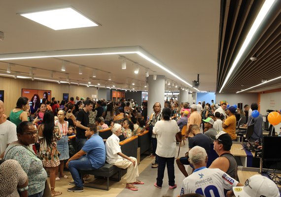 Banco é autuado por descumprir decreto municipal e Código de Defesa do Consumidor