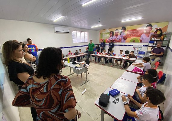 Escola pública bilíngue em AL atrai gestores de BH e mais oito municípios do Sul e Sudeste
