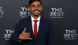 Guilherme Madruga vence o Prêmio Puskás com gol mais bonito de 2023