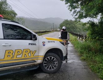 Quatro rodovias federais em Alagoas estão interditadas totalmente ou parcialmente devido as fortes chuvas