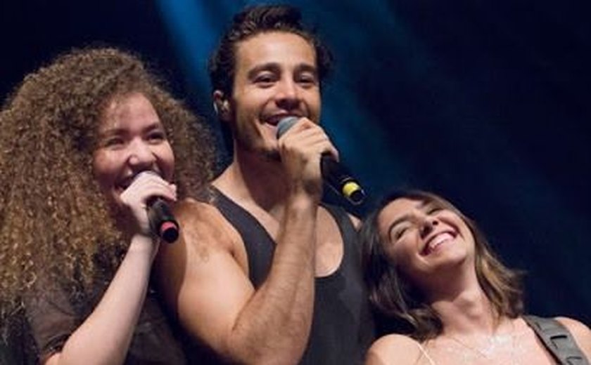 Após brigas, Tiago Iorc deixa de gerenciar carreira da dupla Anavitória